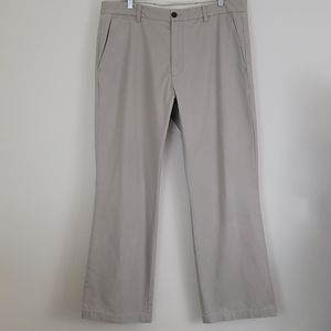 Dockers Classic Fit Khaki Pants 36 X 30
